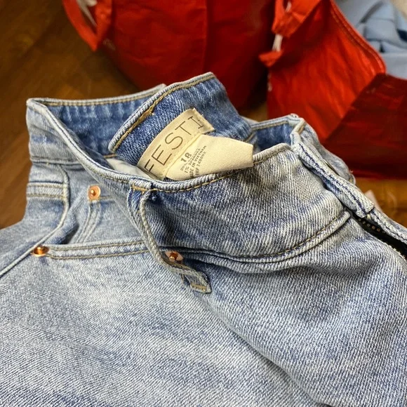 Festi Shorts Size 18 - Picture 1 of 1